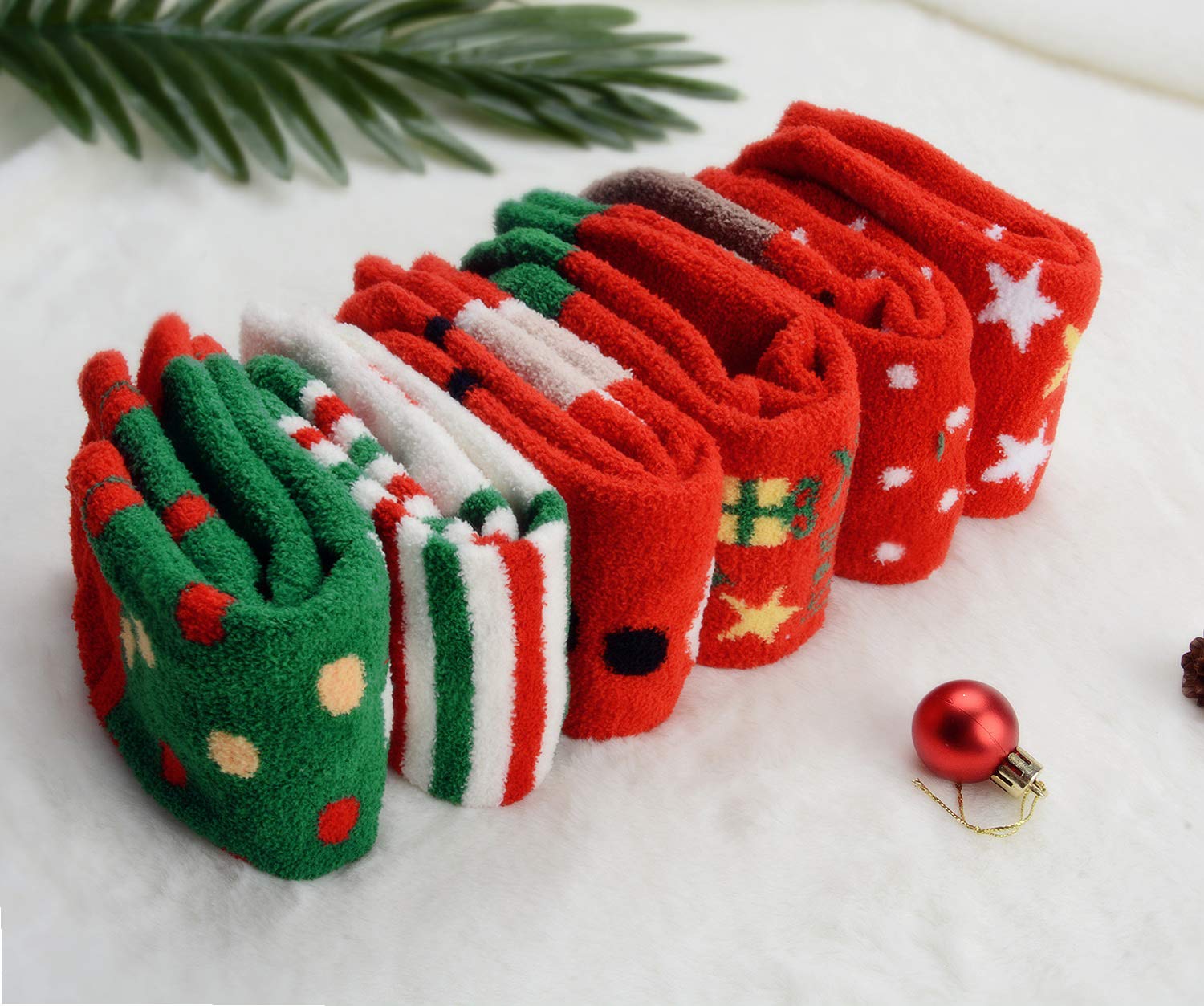 Womens Christmas Fuzzy Socks, Fascigirl 6 Pairs Winter Warm Cozy Xmas Home Socks Holiday Socks Cute Slipper Socks for Women Christmas Gifts for Kids Girls