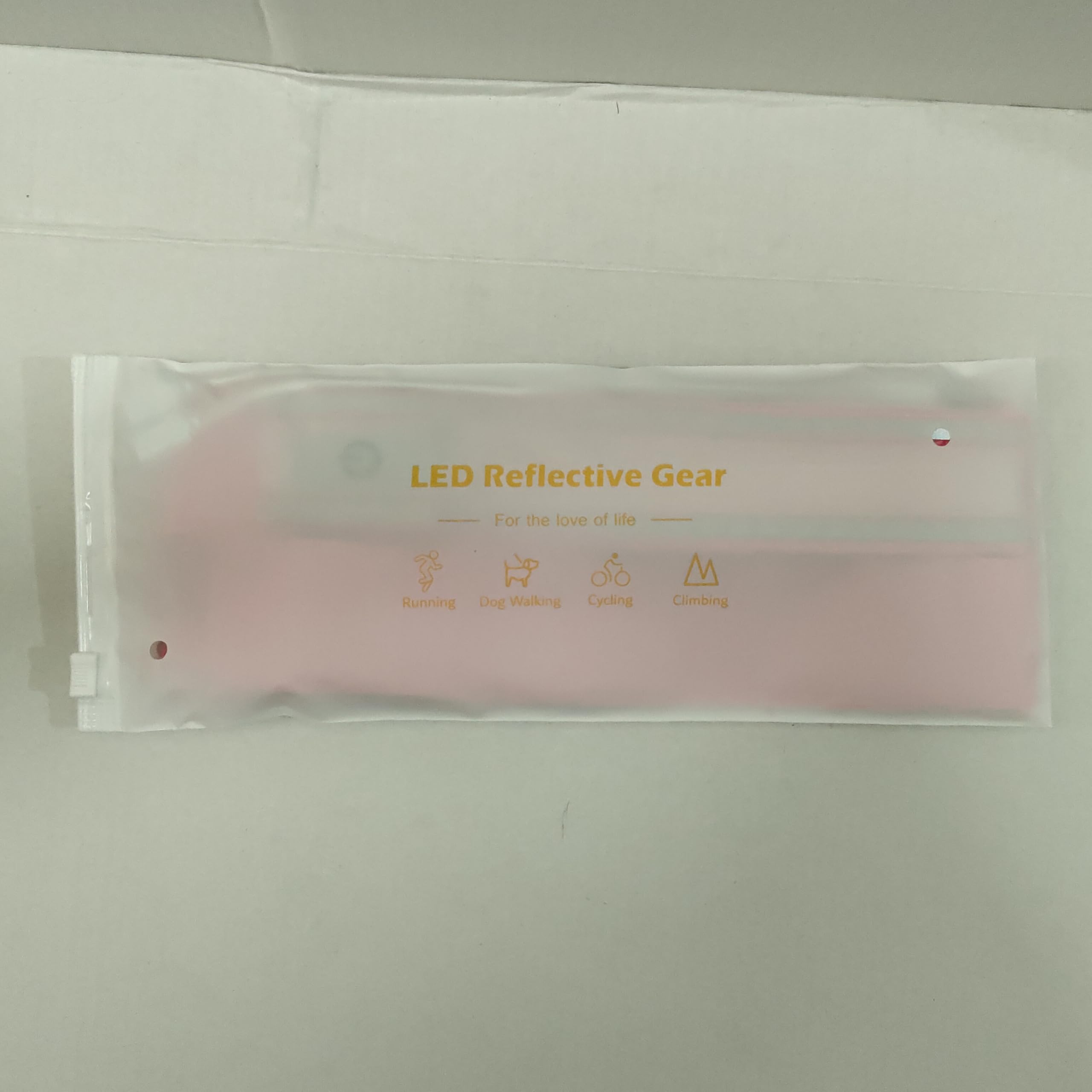 Light Up LED Armband for Running Walking at Night,Reflective Arm Bands for Runners,Rechargeable Jogging Lights,High Visibility Night Running Safety Gear Adjustable Running Women Men Kids