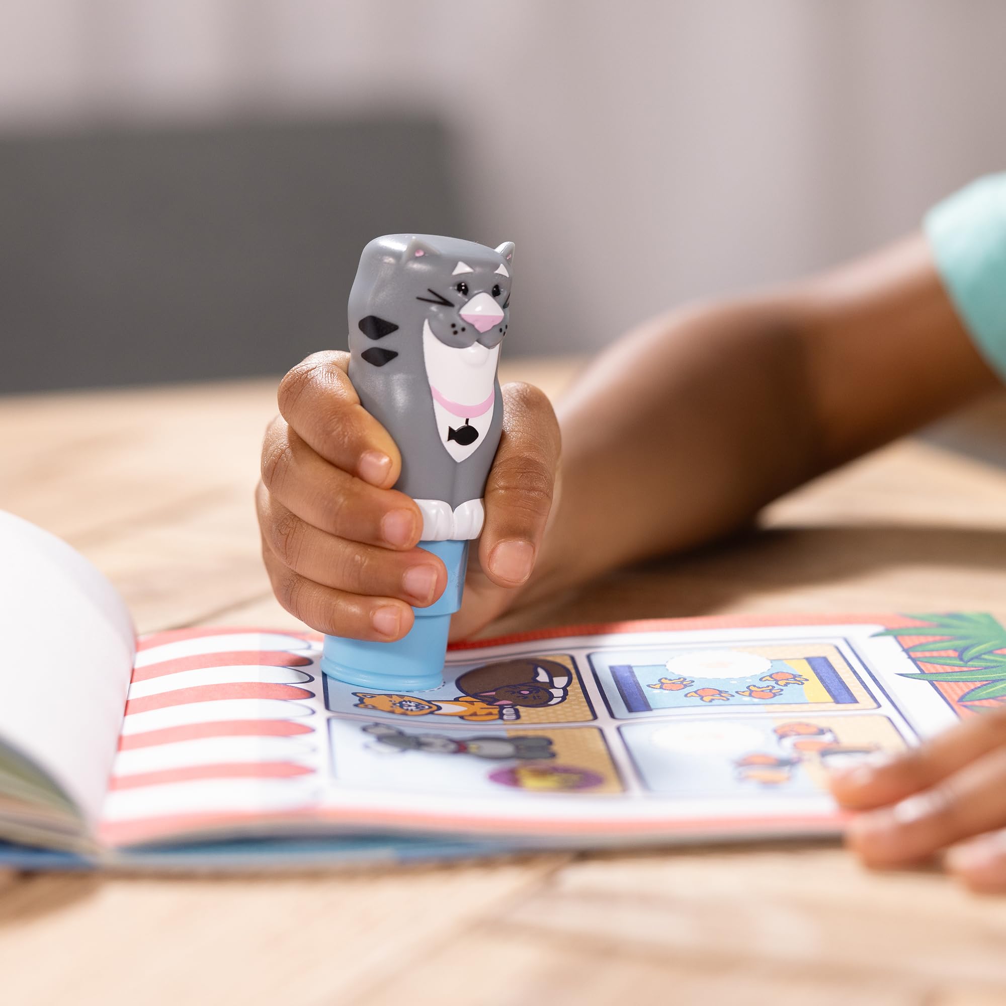 Melissa & Doug Sticker Wow!™ 24-Page Activity Pad and Sticker Stamper, 300 Stickers, Arts and Crafts Fidget Toy Collectible Character – Cat - for Kids Ages 3+ - FSC Certified