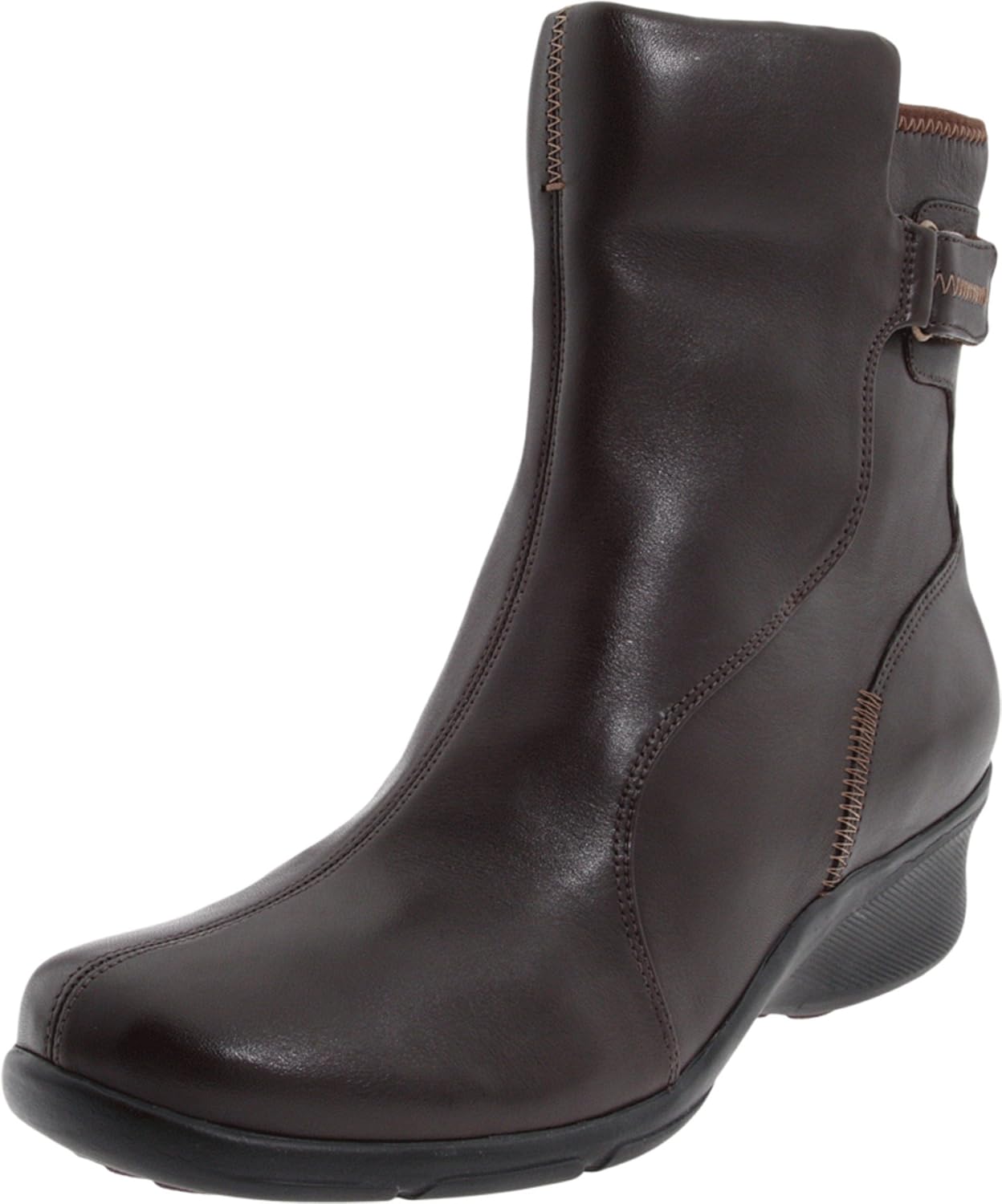 Clarks Women's Kinsy Waterproof Boot, Brown Leather, 6 M