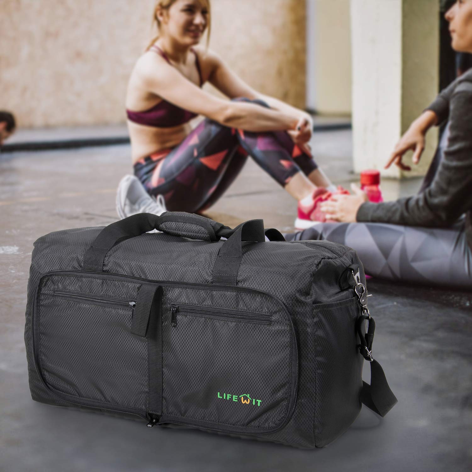 holdall with compartments