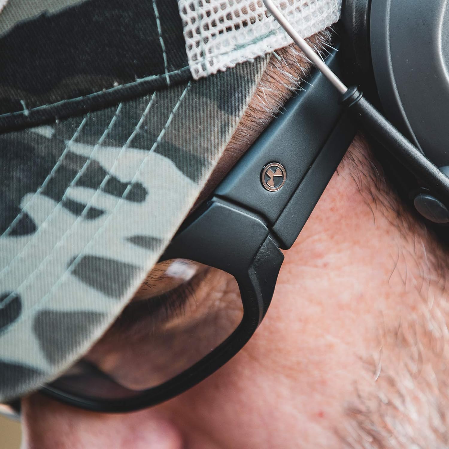 Magpul Radius Sunglasses Outdoor and Shooting Eyewear, Flat Dark Earth Frame / Clear Lens, Non-Polarized : Sports & Outdoors