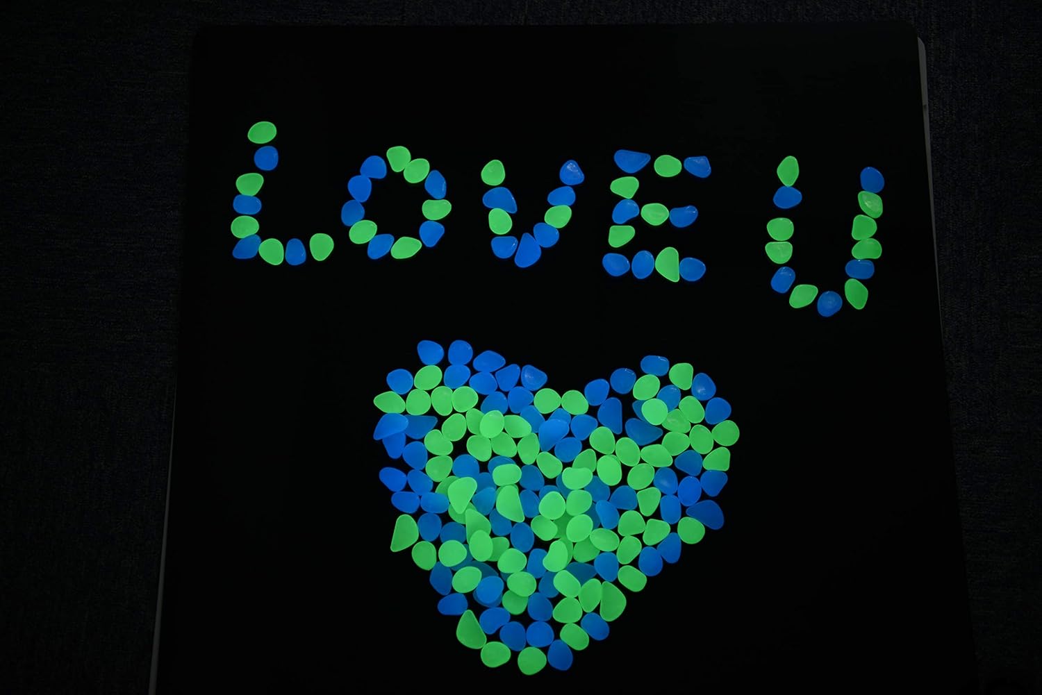 SUNNEST Glow in The Dark Pebbles, Glow Garden Stones for Garden/Fish Tank/Aquarium/Plant Pots/Bonsai Walkway/Driveway Moonlight Yard Plant Decorations 200pcs : Garden & Outdoor