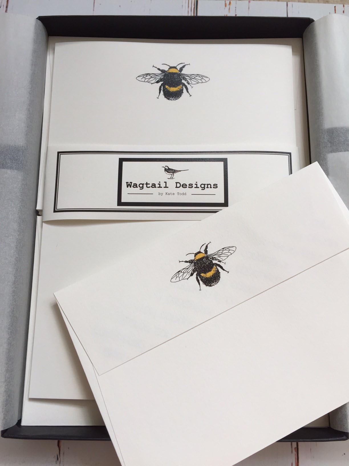 Wagtail DesignsWriting Paper Gift Set with a Bumble Bee Illustration in a lovely Black Box with Ribbon (36)