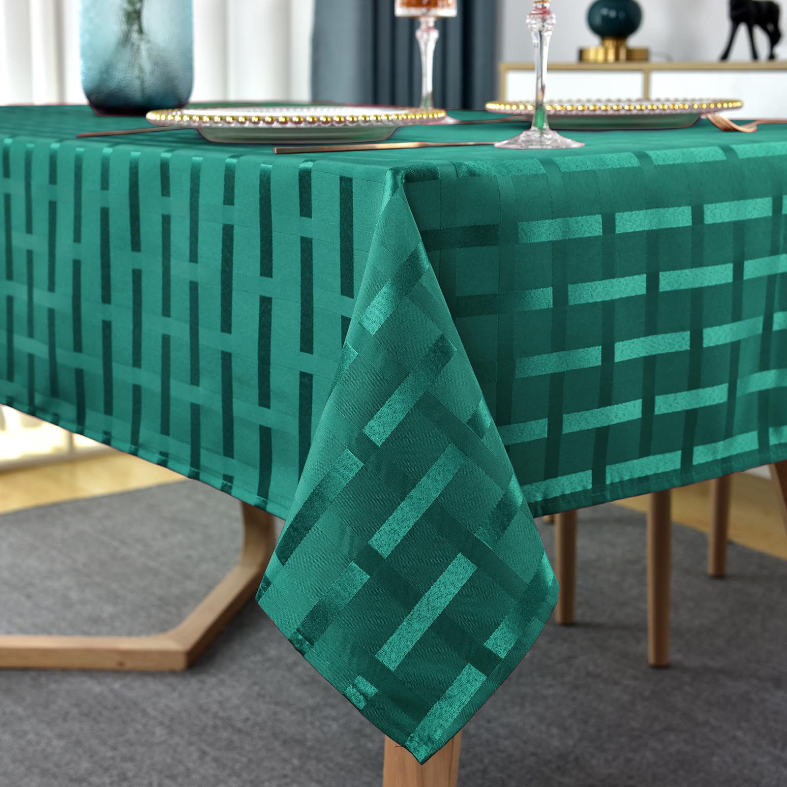 SASTYBALE Christmas Rectangle Tablecloth Spillproof Wrinkle Resistant Vintage Table Cloth Checkered Fabric Table Cover for Kitchen Banquet Party Tabletop Use (Oblong,132 x 132cm (2-4 Seats),Green)