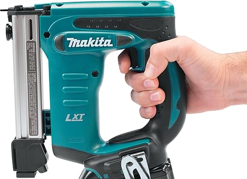 Makita XTS01Z featured image 3