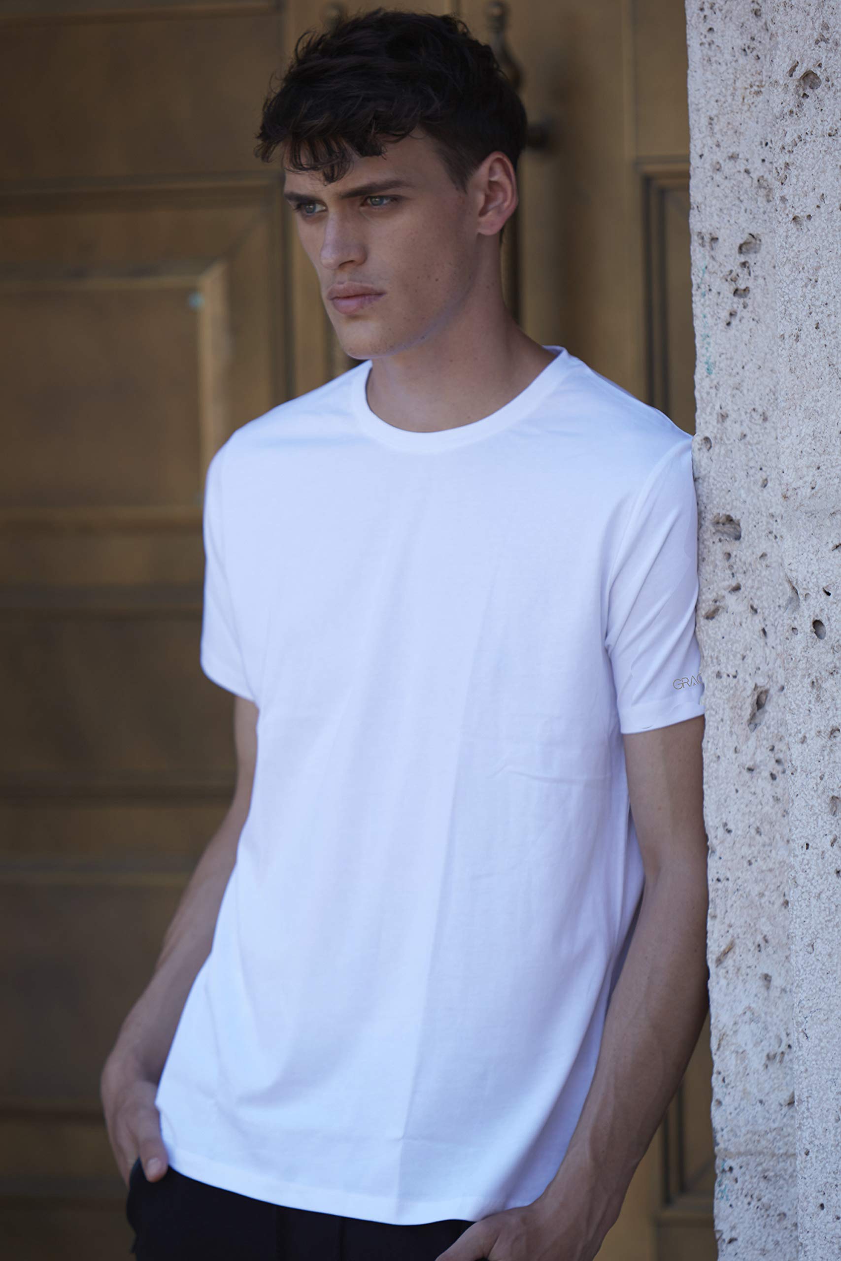 GRACEBOX Men\'s Short Sleeve Tee Slim-Fit 100% Cotton Crew&Round Neck T-Shirts Casual Tops for Men