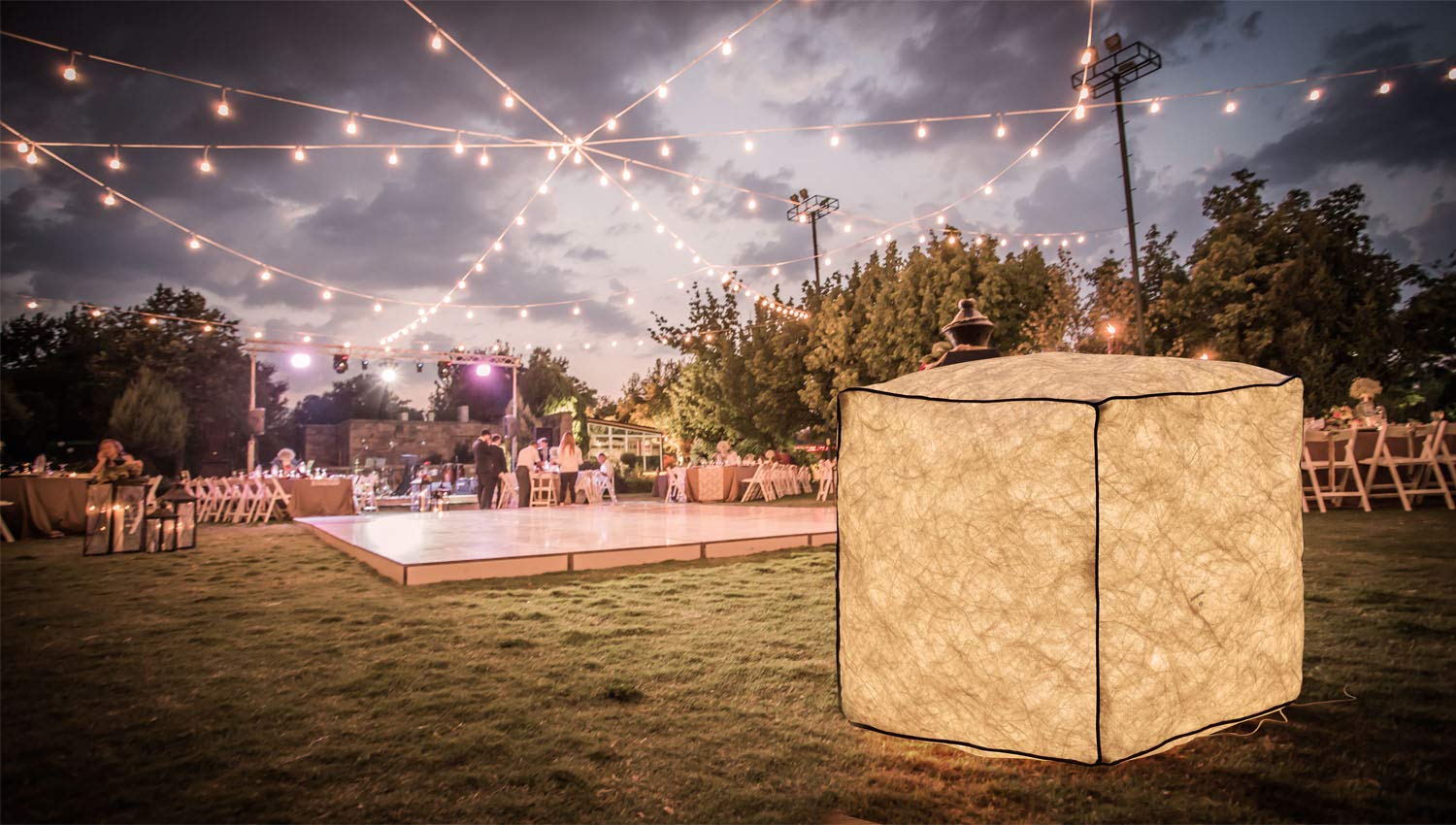 Bedsure Inflatable Chair for Kids with LED Lighting Holiday & Party Decoration - Cube Bean Bag Style Footstool Pouf for Living Room, Children\'s Bedroom and Outdoor Use