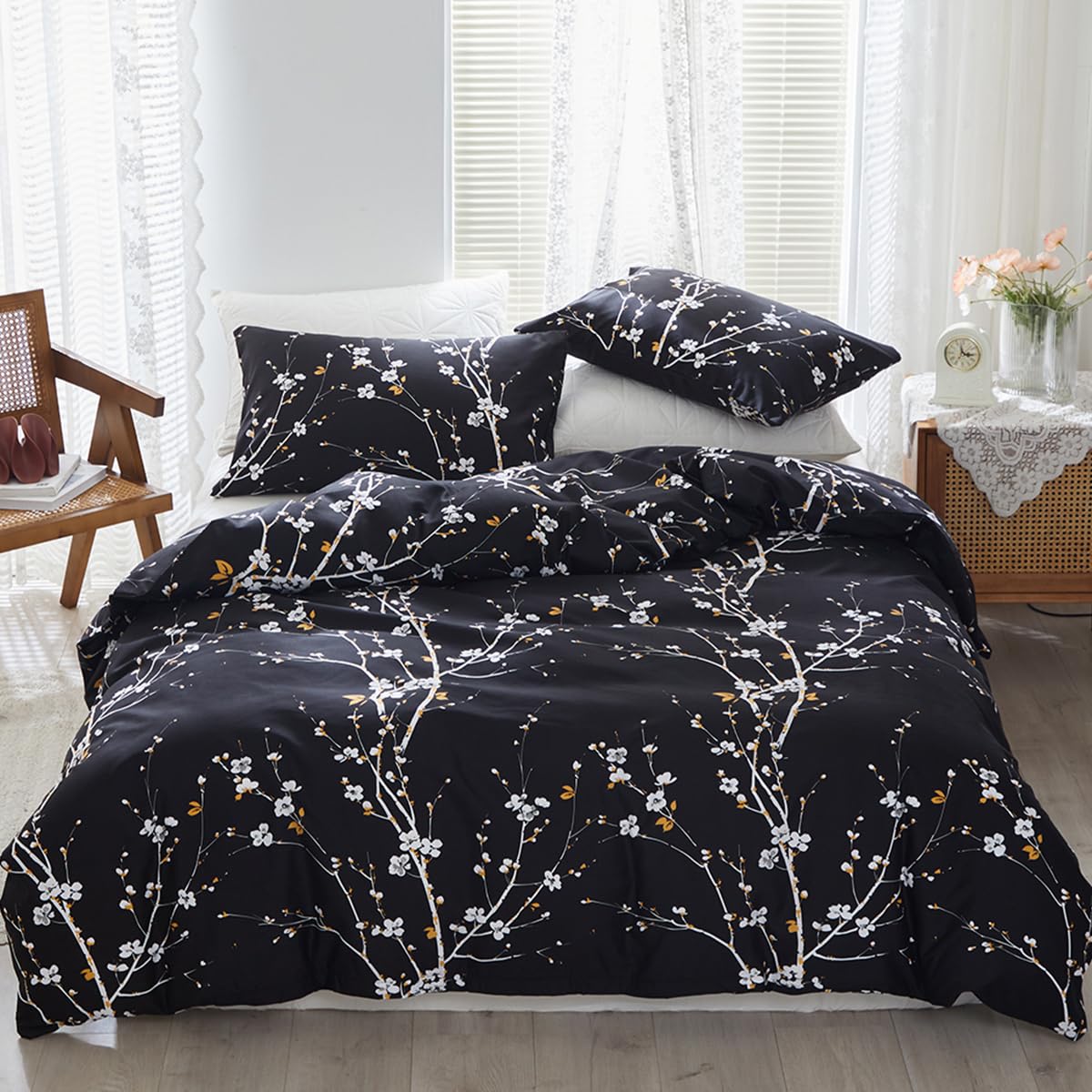 STYHO Floral Bedding Sets King Size 3 Pcs Black Plum Blossom Flower Duvet Cover Set Ultra Soft Reversible Botanical Branch Printed Quilt Cover with Zipper Closure(Black, King)