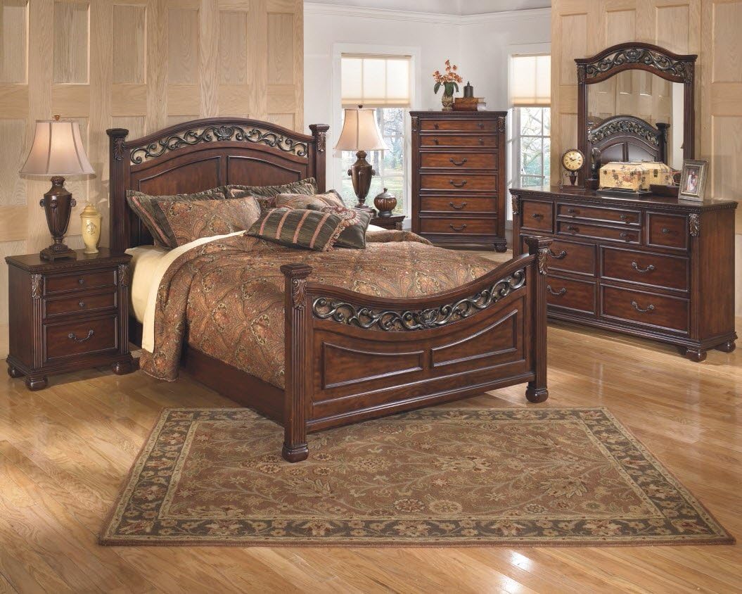 Ashley Furniture Signature Design - Leahlyn Nightstand - Antique Style - Rectangular - Warm Brown: Kitchen & Dining