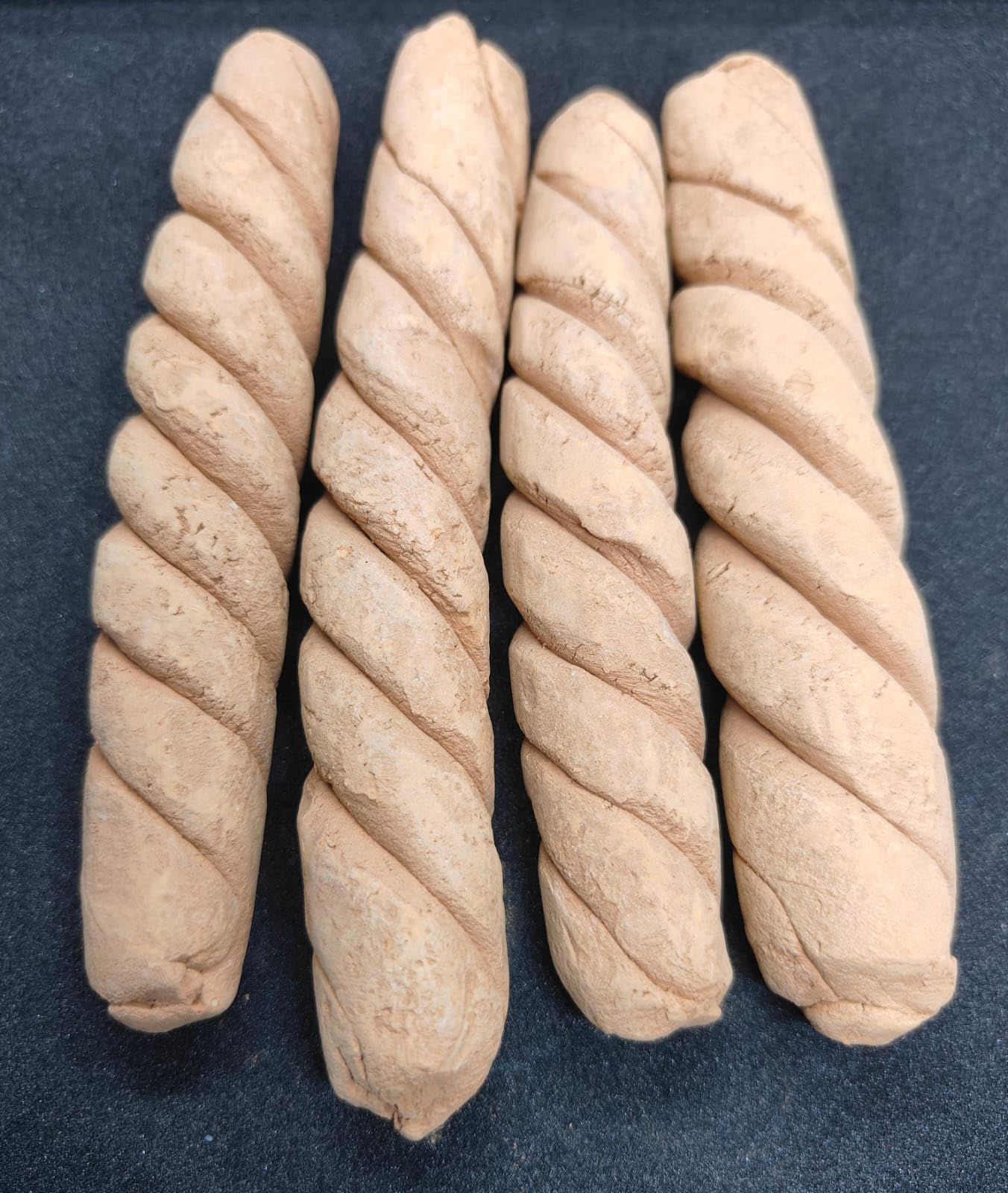 Mini Clay Twisted Roll Broken 200 GMS
