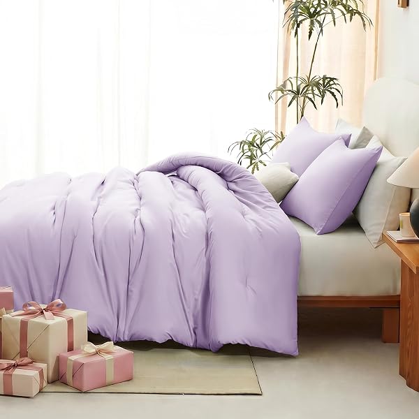 COZYLUX FULL SIZE COMFORTER SET LAVENDER, 3 PIECES LIGHTWEIGHT DOWN ALTERNATIVE QUILTED BEDDING SETS, LIGHT PURPLE ALL SEASONS BREATHABLE SOLID COMFORTER WITH 2 PILLOWCASES, SOFT BED SET FOR BEDROOM