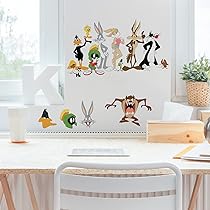 Amazon.com: Looney Tunes Character Lineup Wood Wall Decor