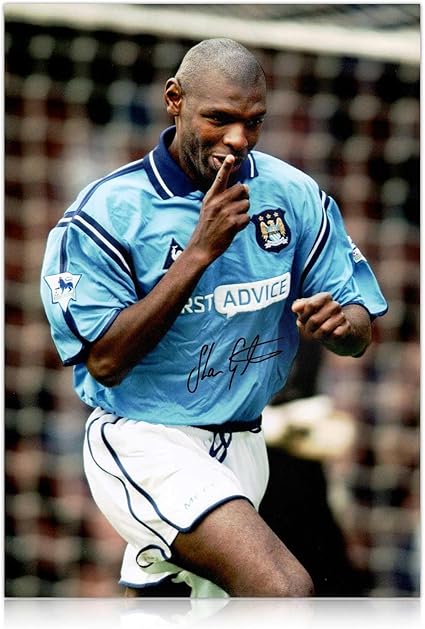 Shaun Goater Unterzeichnung Manchester City Photo Goat Amazon De Sport Freizeit