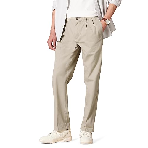 Amazon Essentials Men's Classic-Fit Wrinkle-Resistant Pleated Chino Pant (Available in Big & Tall), Khaki Beige, 32W x 28L