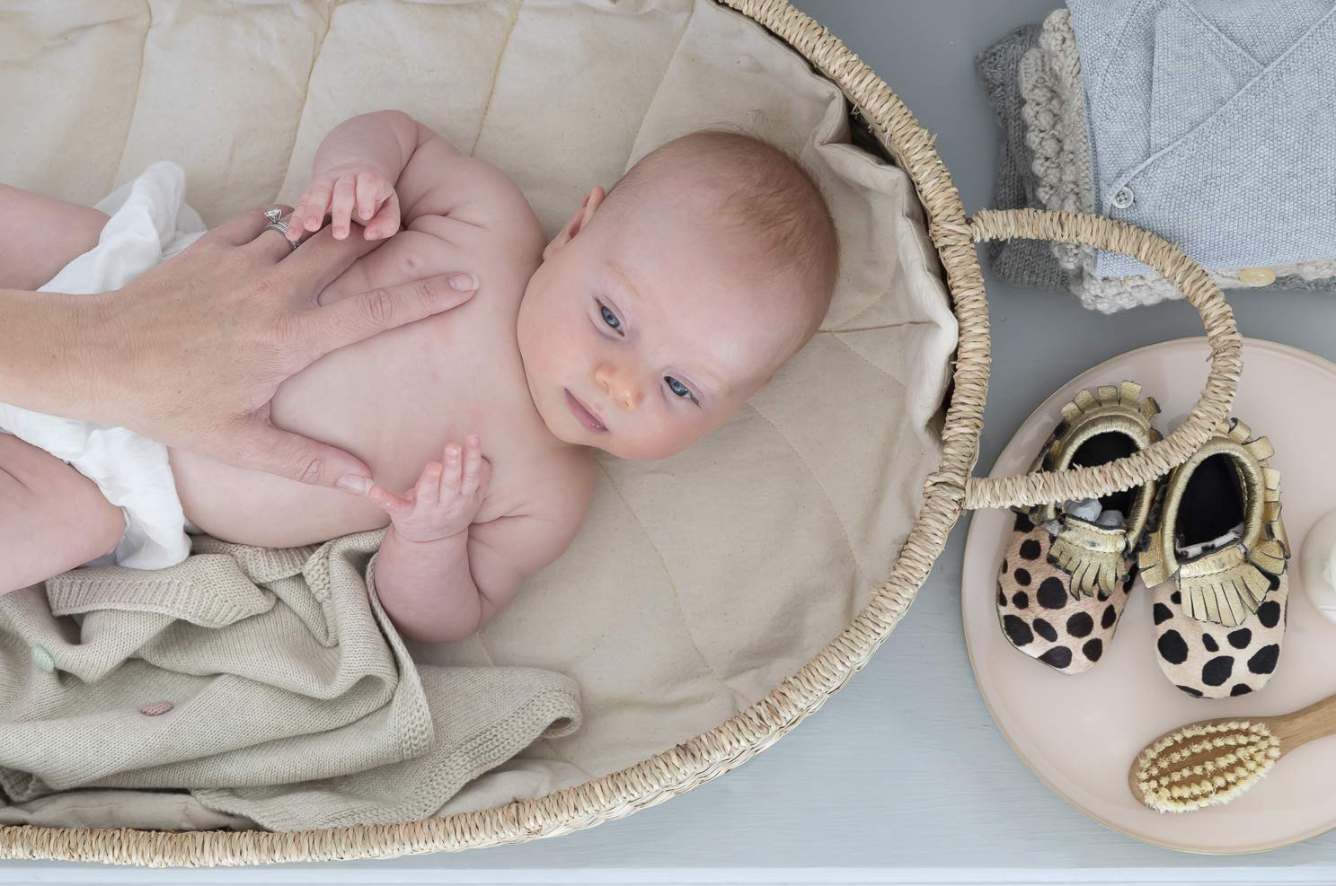 baby basket changing table