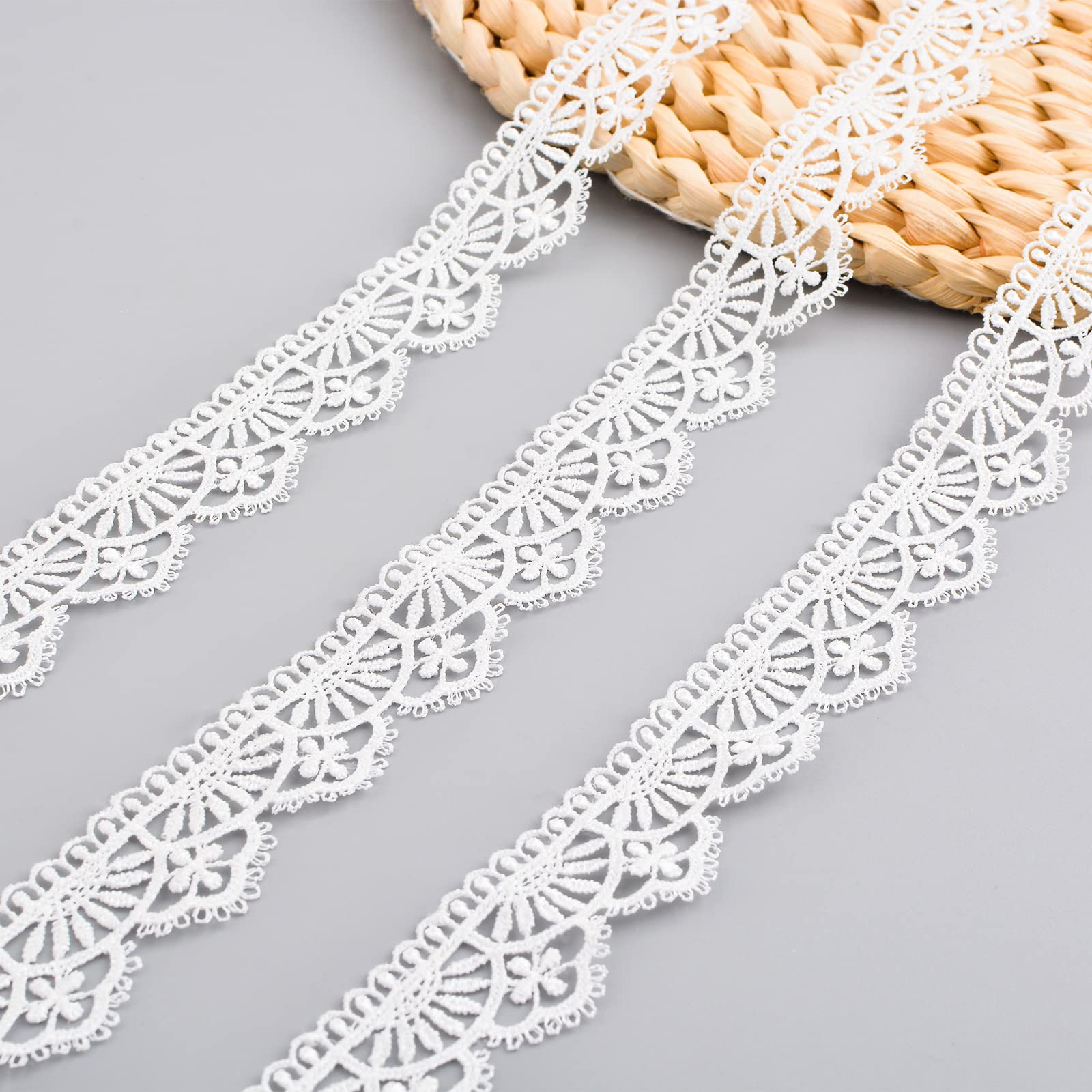 URROMA White Lace Trim, 14.5 Yards Vintage Embroidery Floral Lace Fabric for Sewing Gift Wrap Wedding Decor DIY Crafts Home Decor