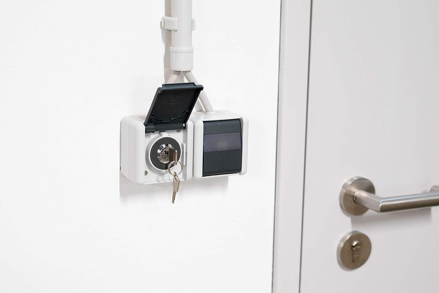 Unitec 402221 Contact lock for electrical safety socket, Polished - Image 5