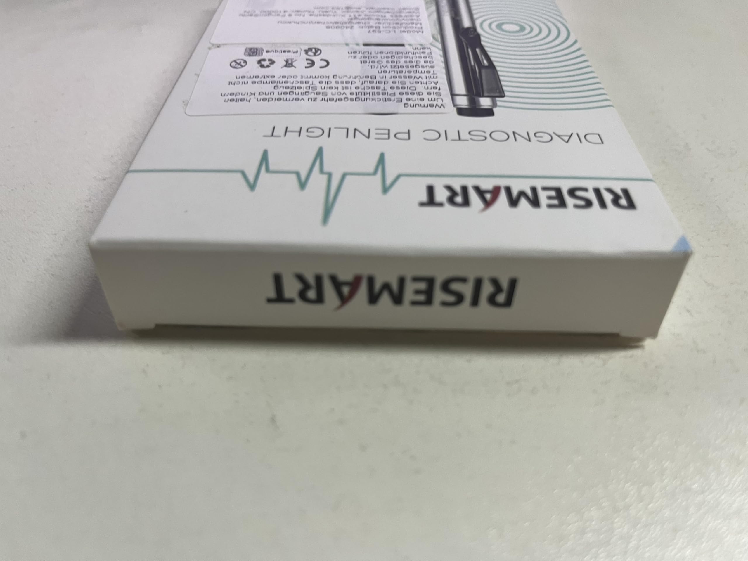 RISEMART Pen Light, Nurse Led Medical Penlight with Pupil Gauge for Nursing Students Doctors Black and Silver with Batteries