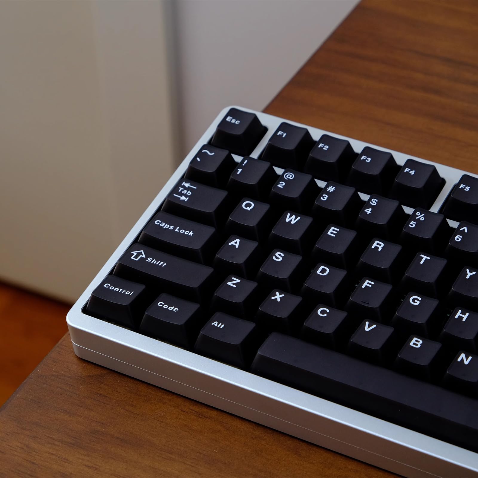 Sumgsn 121 Keys Doubleshot Keycaps Cherry Profile Black Keycaps Fit for 61/64/87/104/108 Cherry Mx Switches Mechanical Keyboard