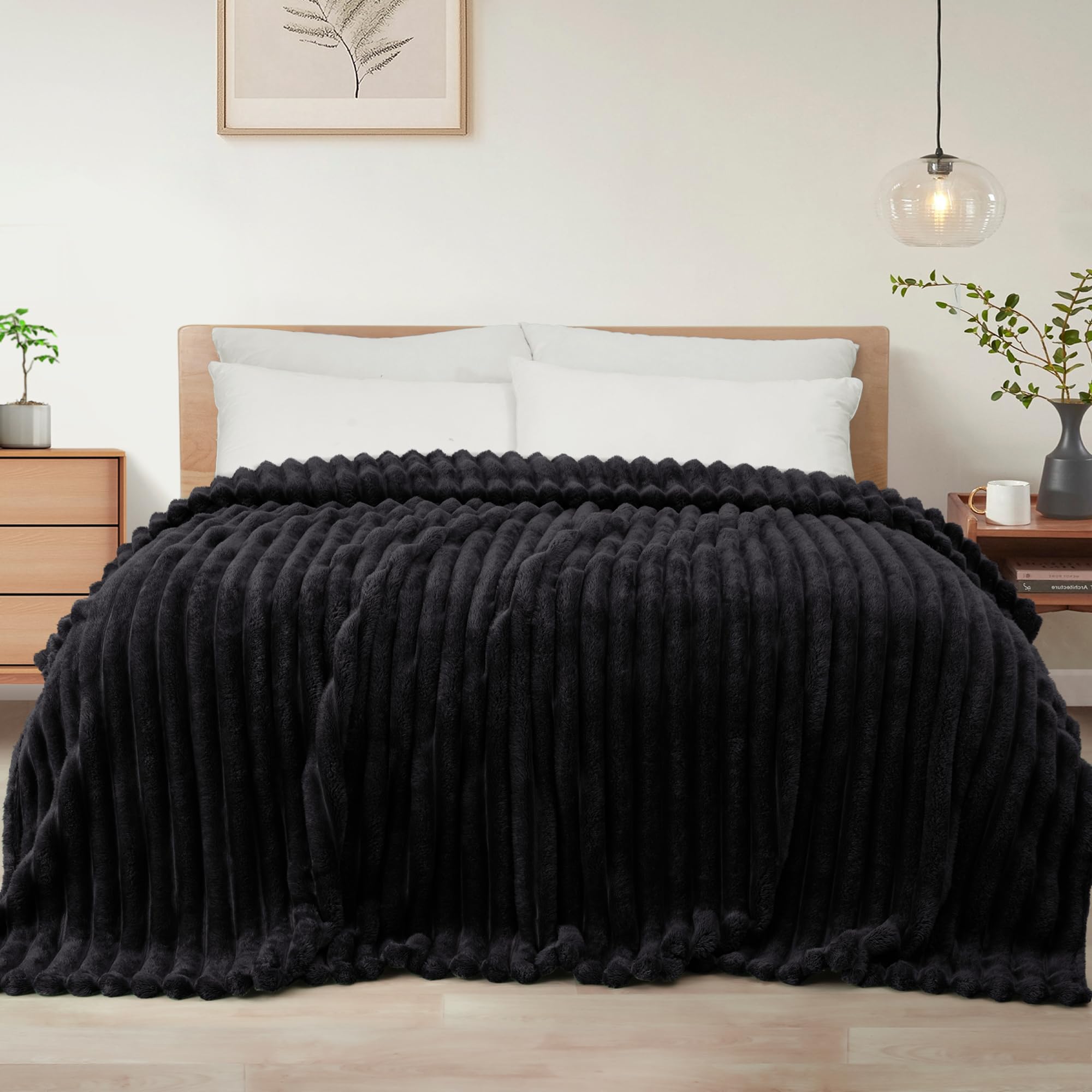 Exclusivo Mezcla Double Size Flannel Fleece Blanket, Super Soft Striped Jacquard Bed Blanket, Lightweight Fuzzy Cozy for All Seasons, 150x200 CM, Black