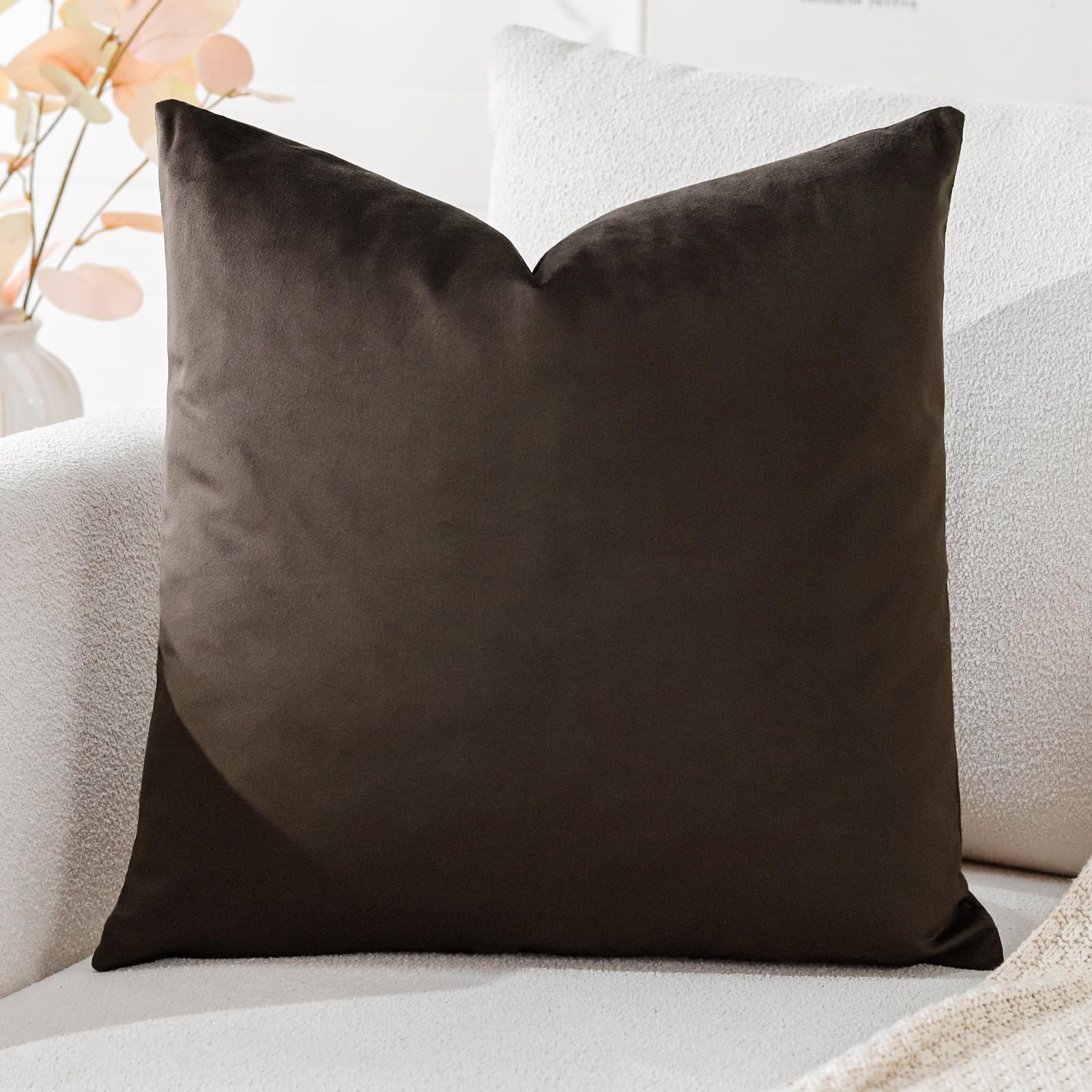 Artscope Luxury Velvet Cushion Covers Decorative Square Pillowcases Soft Solid Cushion Cases for Couch Sofa Bedroom Home Decor 45x45cm Chocolate Brown