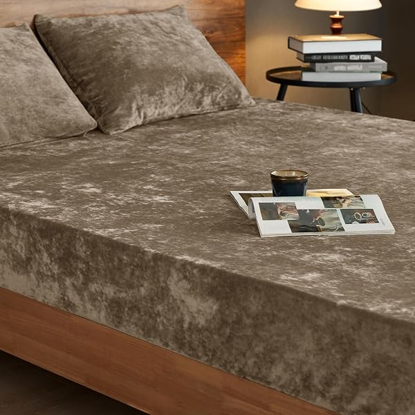 PHF TRULY VELVET FITTED SHEET ONLY KING SIZE, LUXURY SUPER SOFT COZY FUZZY FLEECE BOTTOM SHEET, DEEP POCKET UP TO 16″,STRENGHTH ELASTIC BAND,SUITABLE FOR FALL WINTER SPRING, NO PILLOWCASES, KHAKI