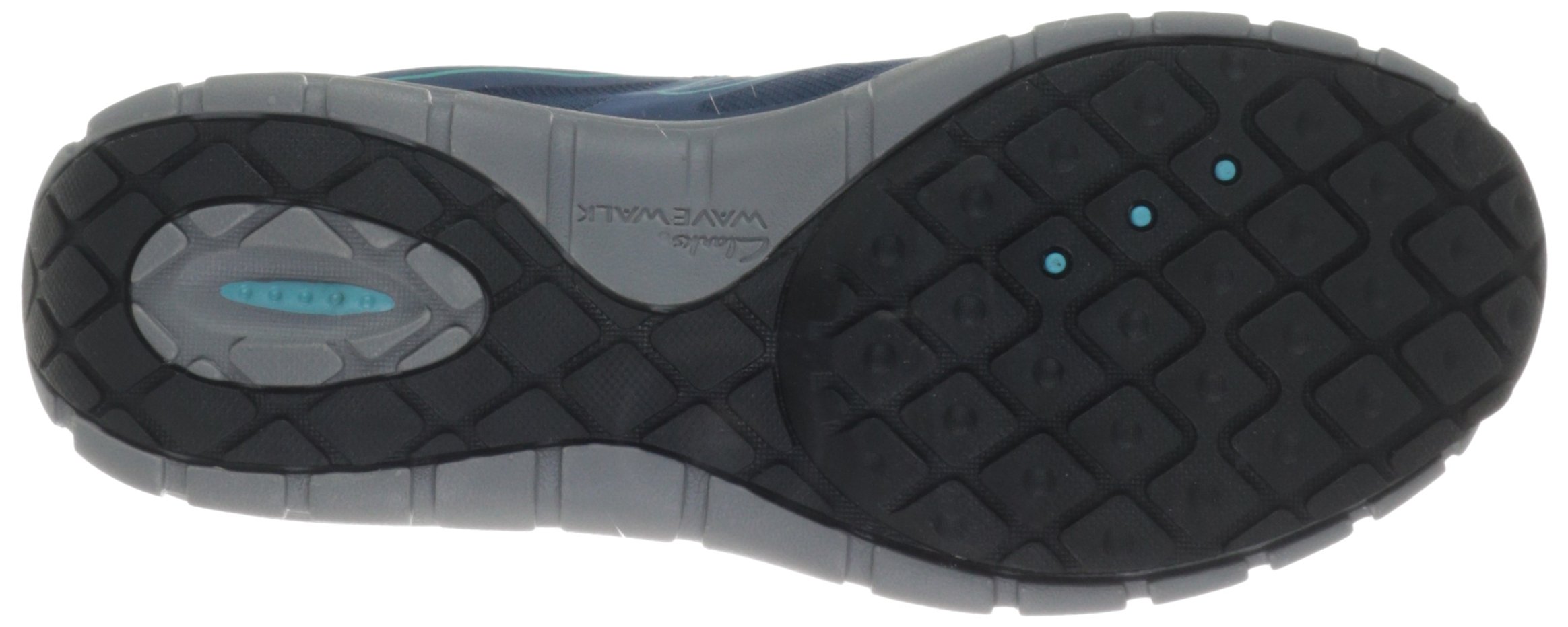Clarks Women's Wave Trail GTX Fashion Sneaker - Image 4