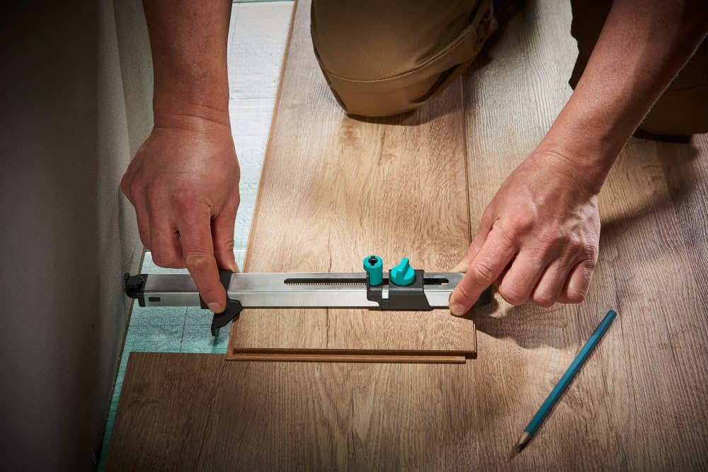 wolfcraft Laminate Fitter I 6952000 I For precise measurement and transfer of the last row of laminate, Black - Image 4