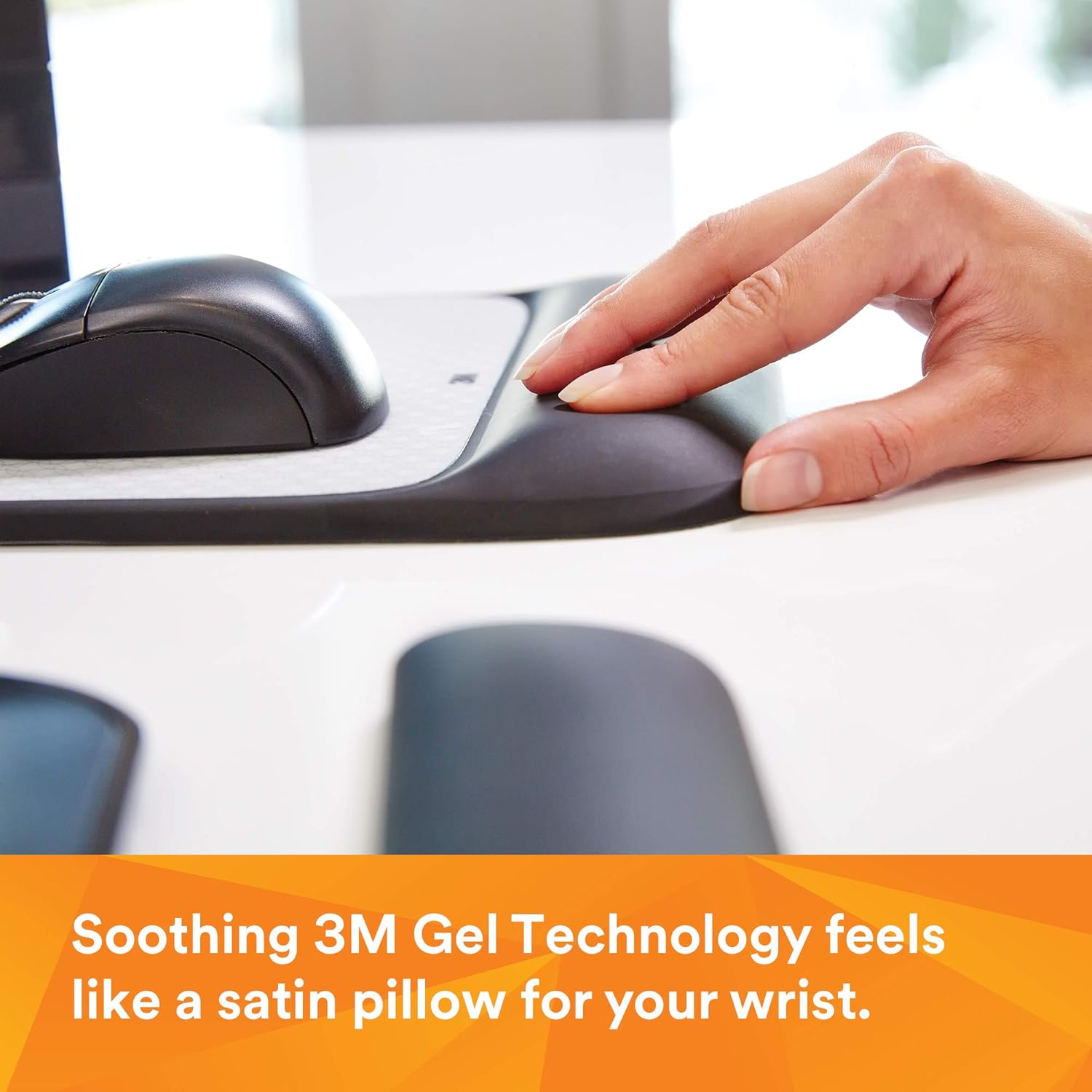 3M Precise Mouse Pad with Gel Wrist Rest, Soothing 3M Gel Technology and Satin Smooth Cover for All Day Comfort, Optical Mouse Performance and Battery Saving Design, Interlace (MW85B), 8.4" x 8.8" : Office Products