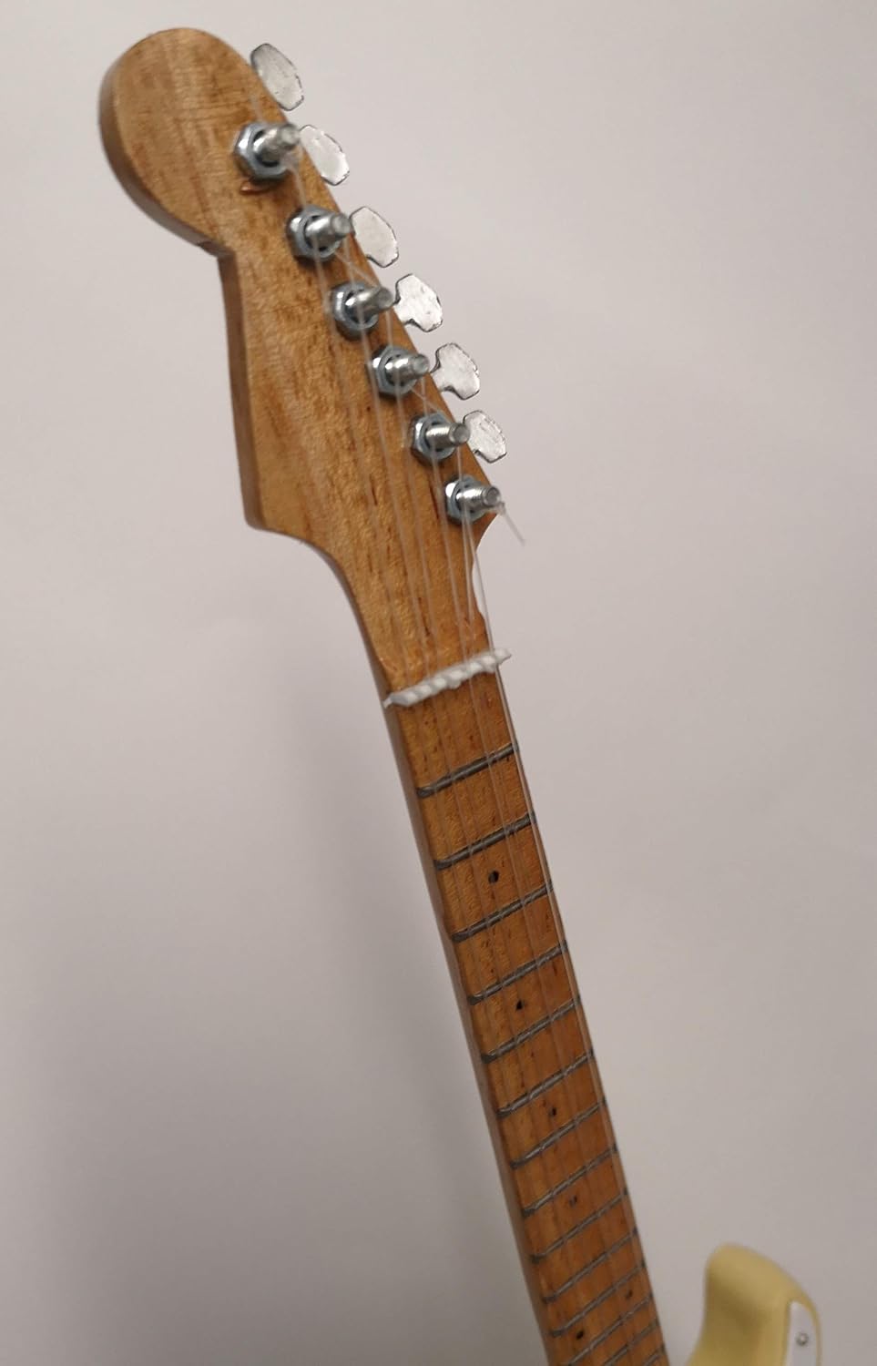 Jimi Hendrix: 1968 White, Miniature Guitar Replica, Music Gifts, Handmade Ornamental 1/4 Scale, Includes a Display Box - Image 5