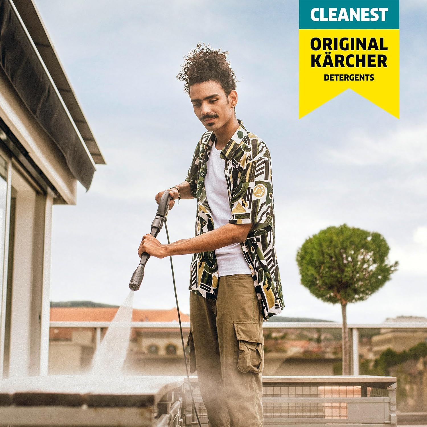 Kärcher Universalreiniger Profi RM 555, Kraftvoller Allzweckreiniger, geeigner für die Reinigung von Gartenmöbel, Fahrzeuge, Fassaden etc., 5 Liter Reinigungsmittel 4