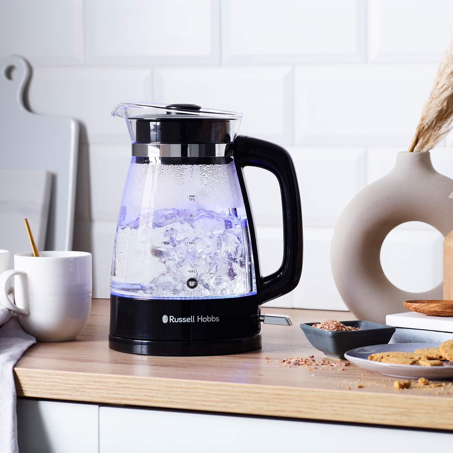 Russell Hobbs Carafe Style 1.7L Cordless Electric Glass Kettle with black handle - Image 4