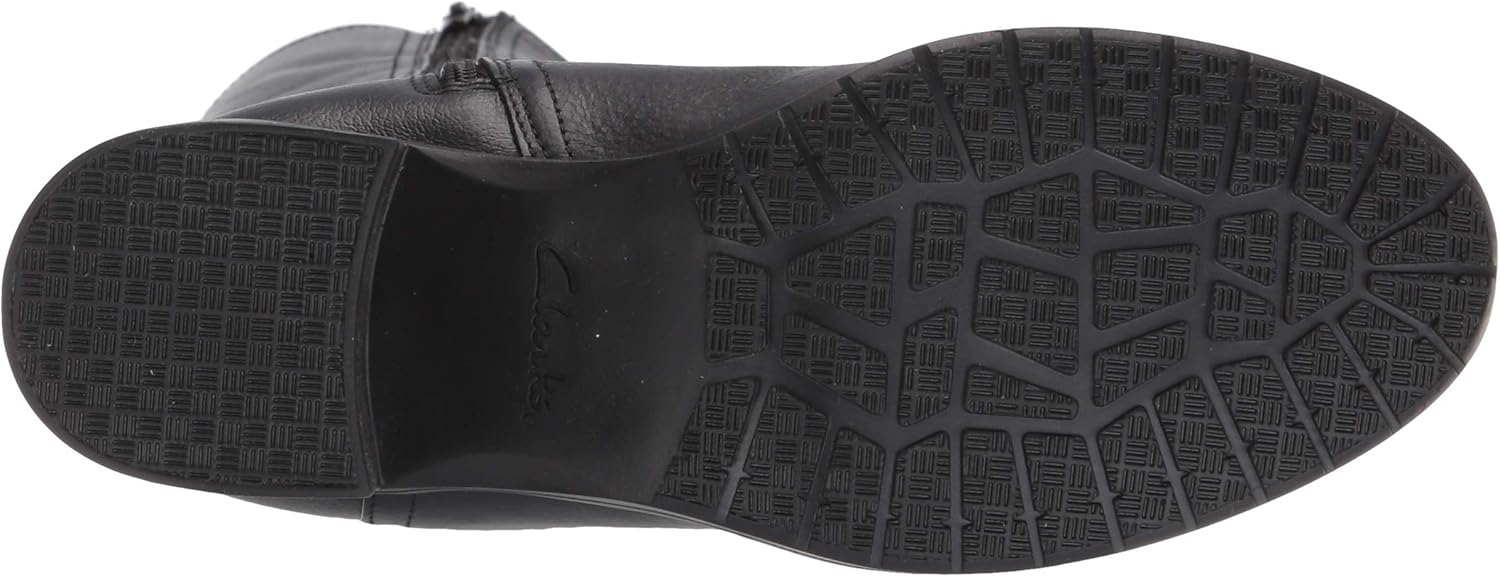 clarks hollis moon boots