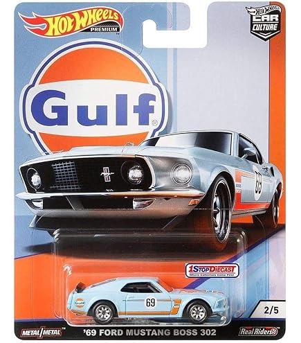 Amazon.com: Hot Wheels Car Culture Nissan Laurel 2000SGX : Toys