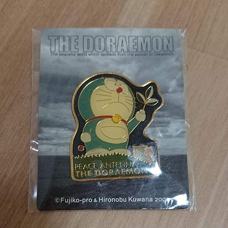 Amazon ドラえもん ピースアンテナ ピンバッジ バッジ ホビー