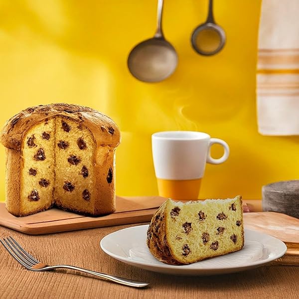 BAUDUCCO MINI PANETTONE WITH CHOCOLATE CHIPS, MOIST & FRESH, TRADITIONAL ITALIAN RECIPE, ITALIAN TRADITIONAL HOLIDAY CAKE 2.8OZ (PACK OF 1)