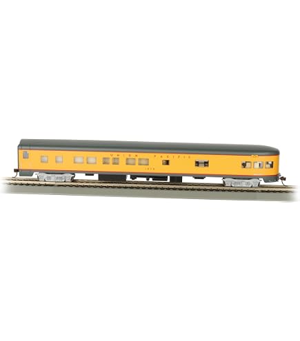 Amazon.com: Bachmann Industries Union Pacific Smooth-Side Coach