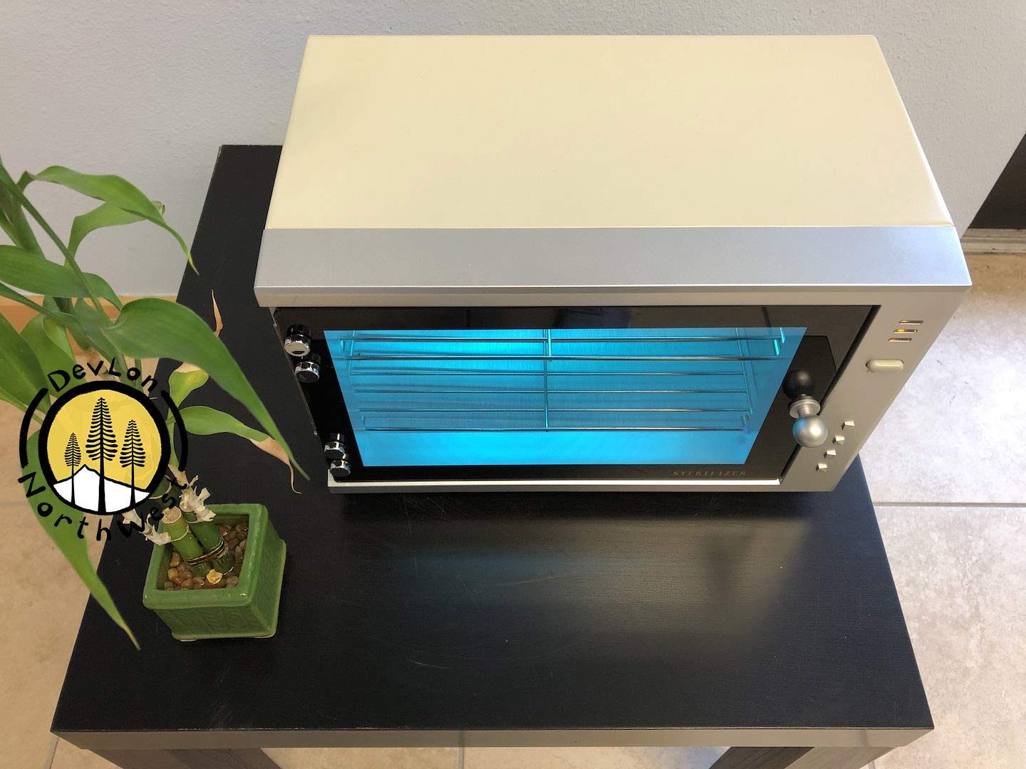 UV Sterilizer Cabinet Professional Tool Sanitizer Skin Spa Care Salon Equipment: Beauty