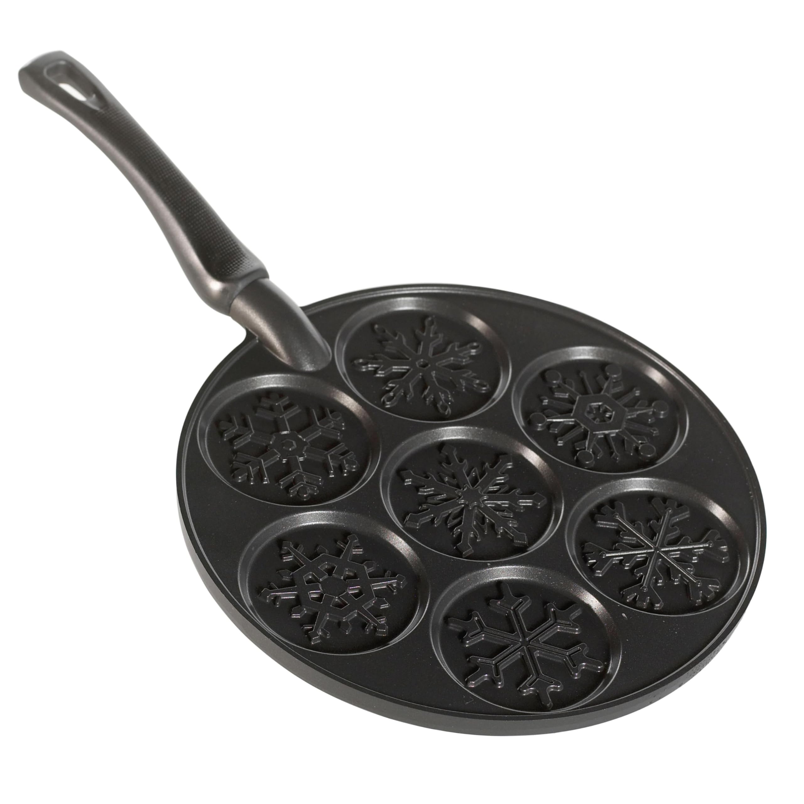 Nordic Ware Falling Snowflakes Pancake Pan, Cast-Aluminium Pancake Frying Pan, Pancake Pan for 7 Pancakes, Mini Pancake Maker - Black