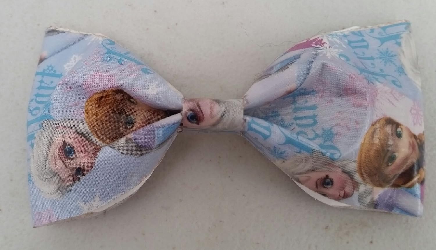 Amazon Com Frozen Anna And Elsa Bobby Pin Hair Bow Or Bow Tie