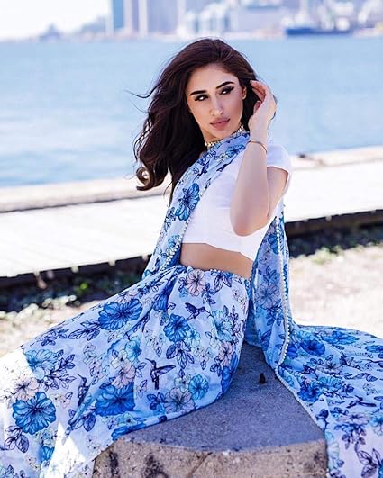 Premium georgette fabric saree with benglori silk blouse.