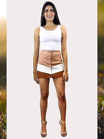 saia de couro com botoes