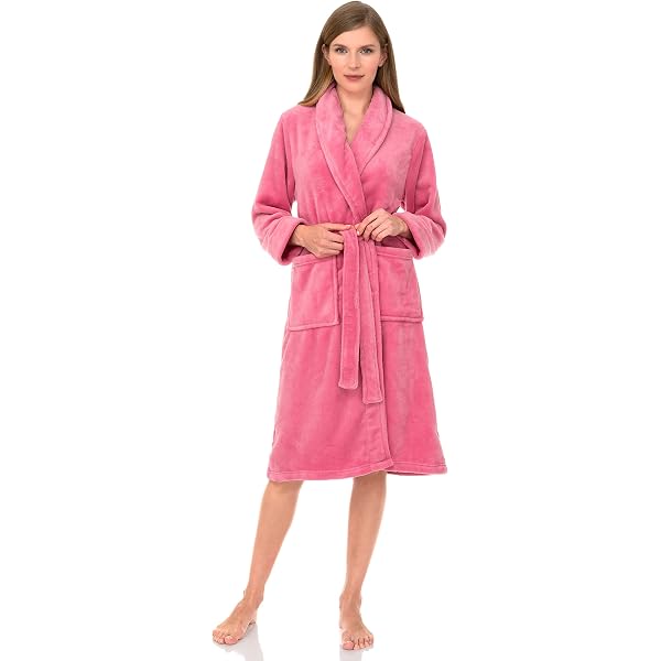 Disney Minnie Mouse Fleece Robe for Women, Teens with Hood and 3D Ears,  Soft Tie Waist Lounge Bathrobe, Cozy Gifts for Women (L, Red) at Amazon  Women's Clothing store