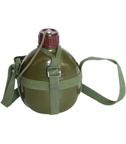 Accessoires - Etui en cuir de l'armée soviétique, chapeaux militaires