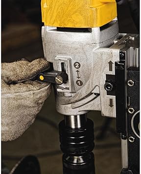 DEWALT DWE1622K featured image 6