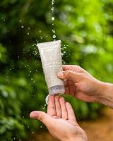 ManCave Hinoki Wood Shower Gel 200ml for Men Invigorating Body Wash view 3