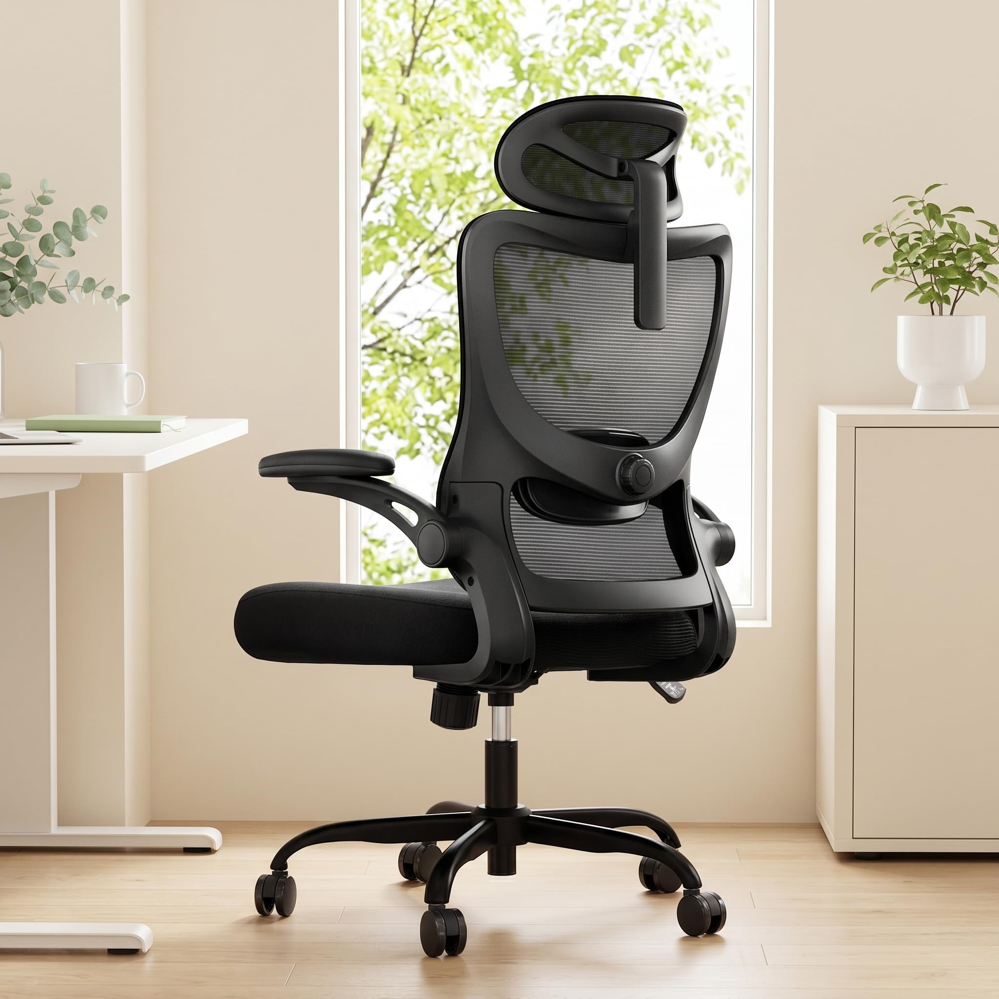 Marsail Bürostuhl Ergonomisch Schreibtischstuhl hat Verstellbarer Lordosenstütze Kopfstütze und Armlehne Höhenverstellung und Wippfunktion, Schwarz