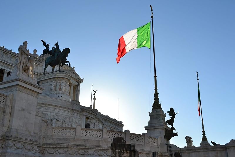 Italienische Flagge aus nautischem winddichtem Polyester -2 pcs -Flaggen Fahnen Fanartikel 90 x 150 cm Flagge von Italien mit Metall-Ösen