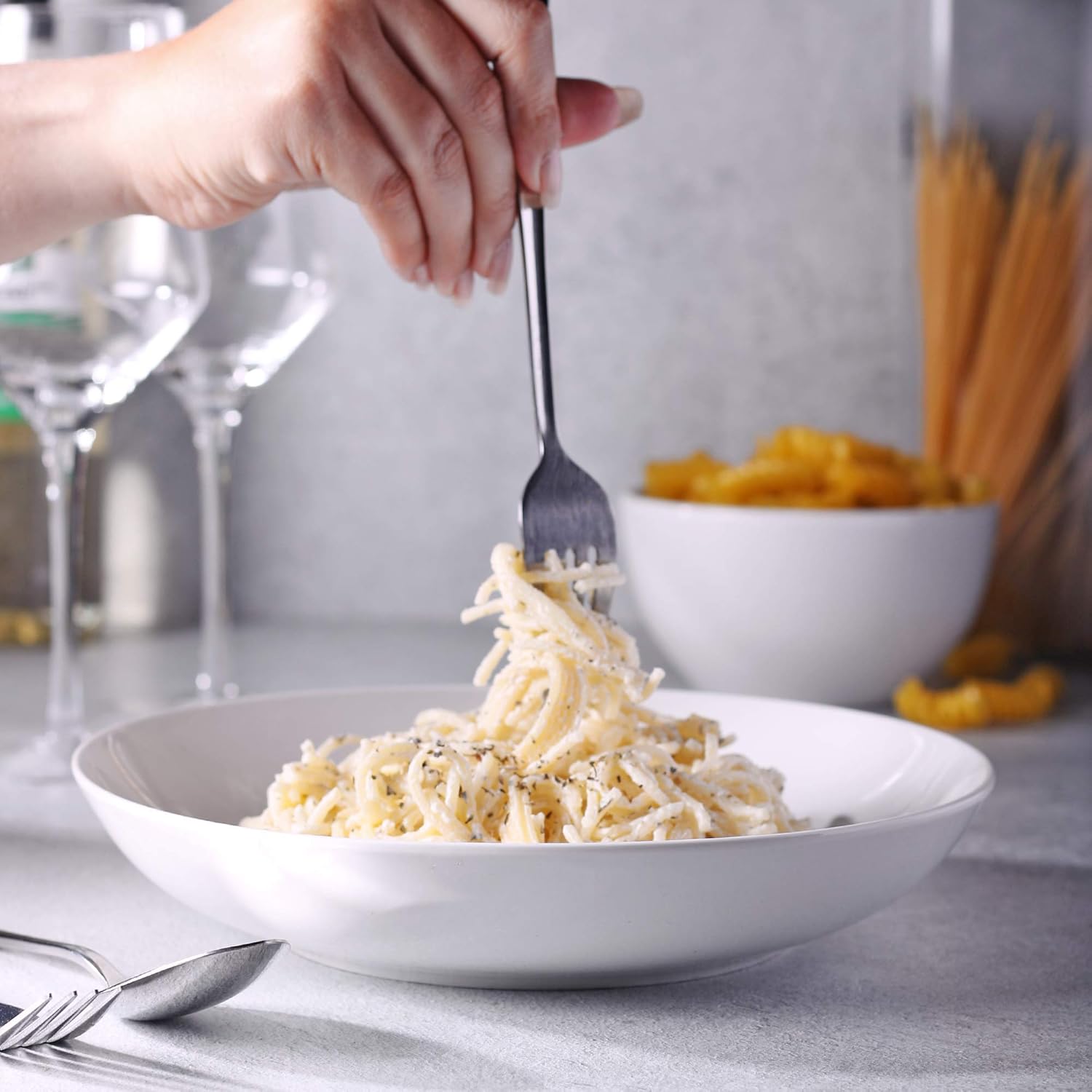 White Pasta Bowls Set of 4 Porcelain Serving Dishes Soup & Cereal